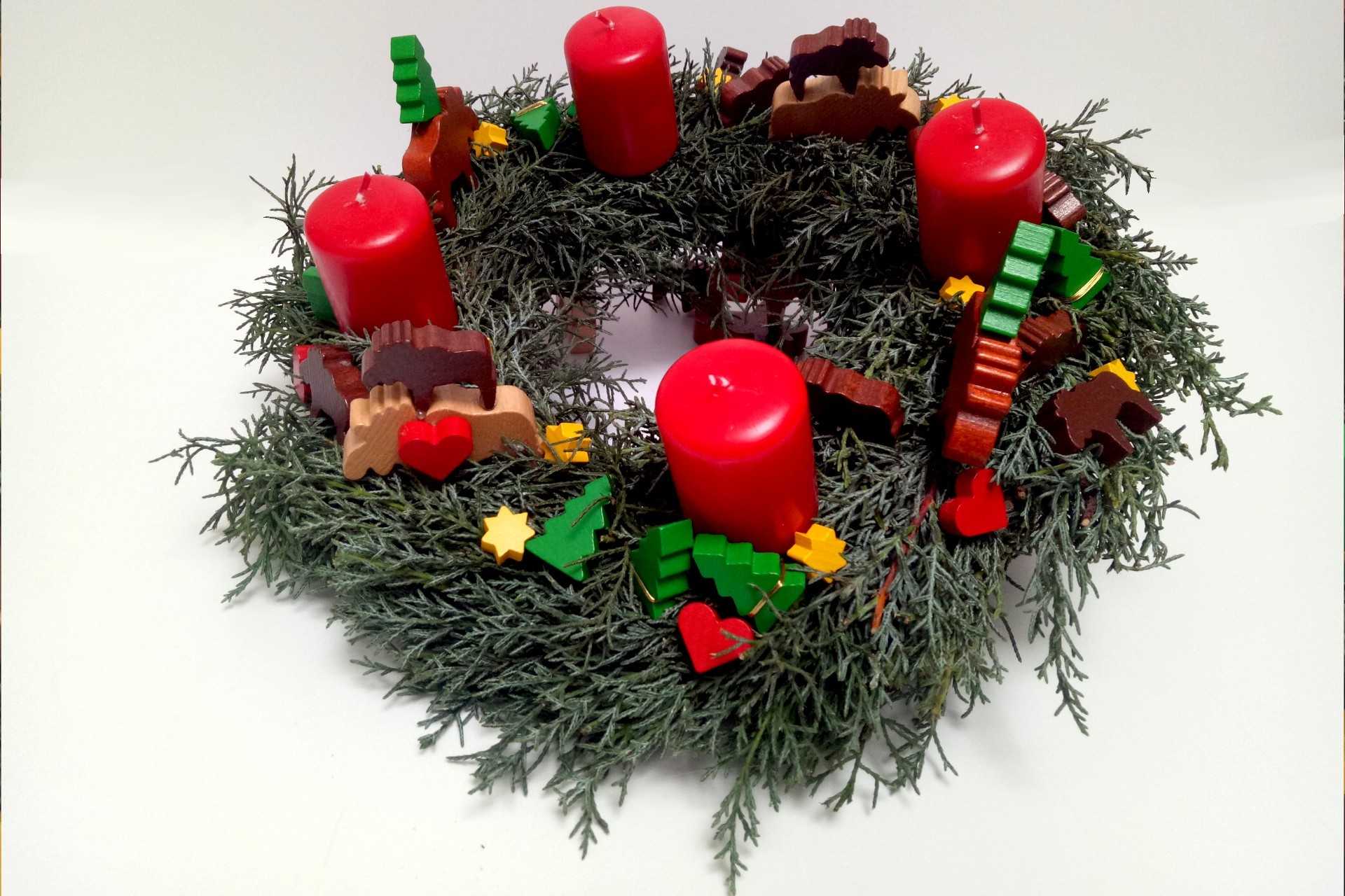 Adventskranz mit Spielmaterial