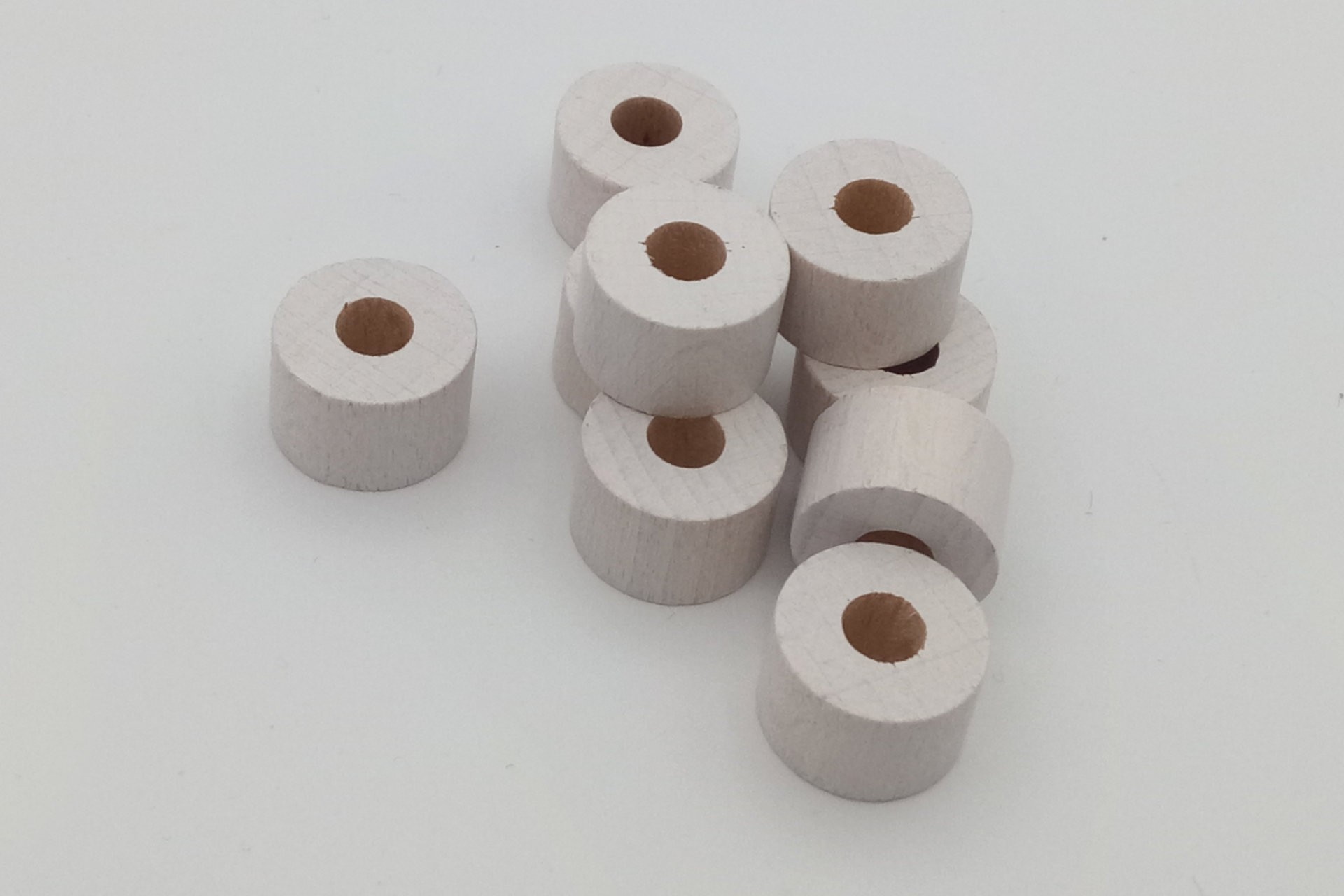 Holzzylinder 15x10 mm - mit Bohrung