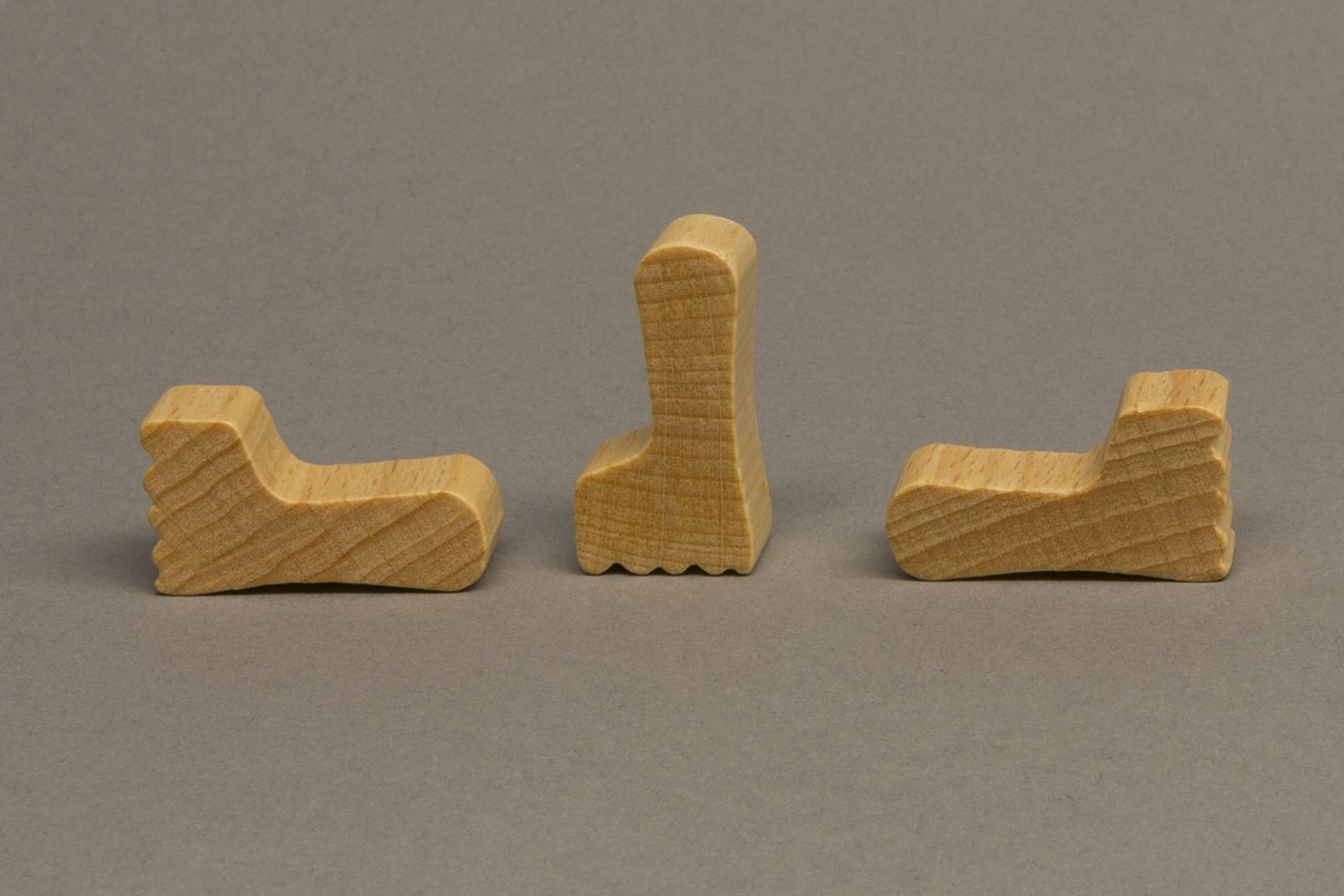 Füße groß aus dem Spiel "Pantheon"