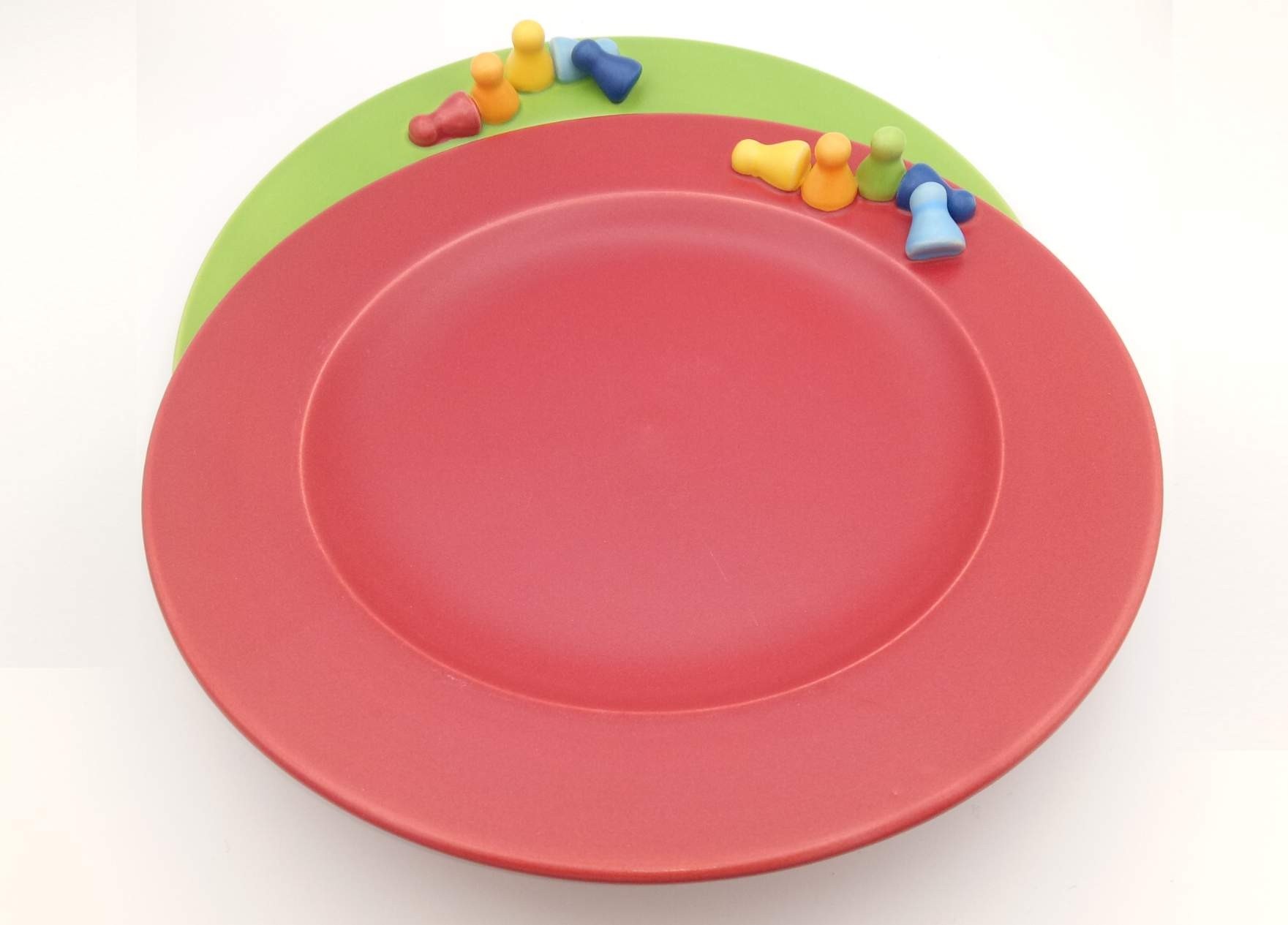 Plate with pawn
