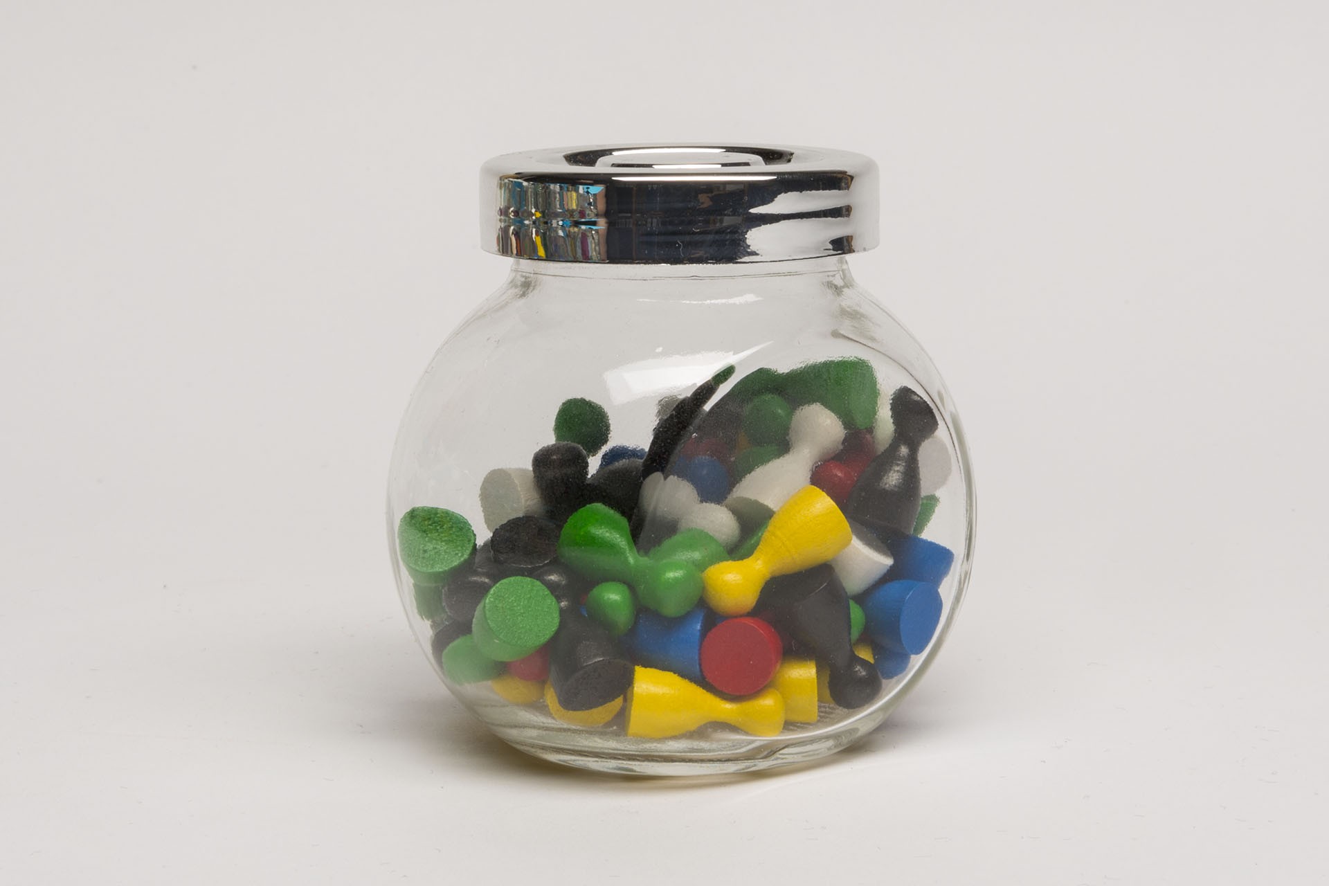 Bonbon glass - with small pawns