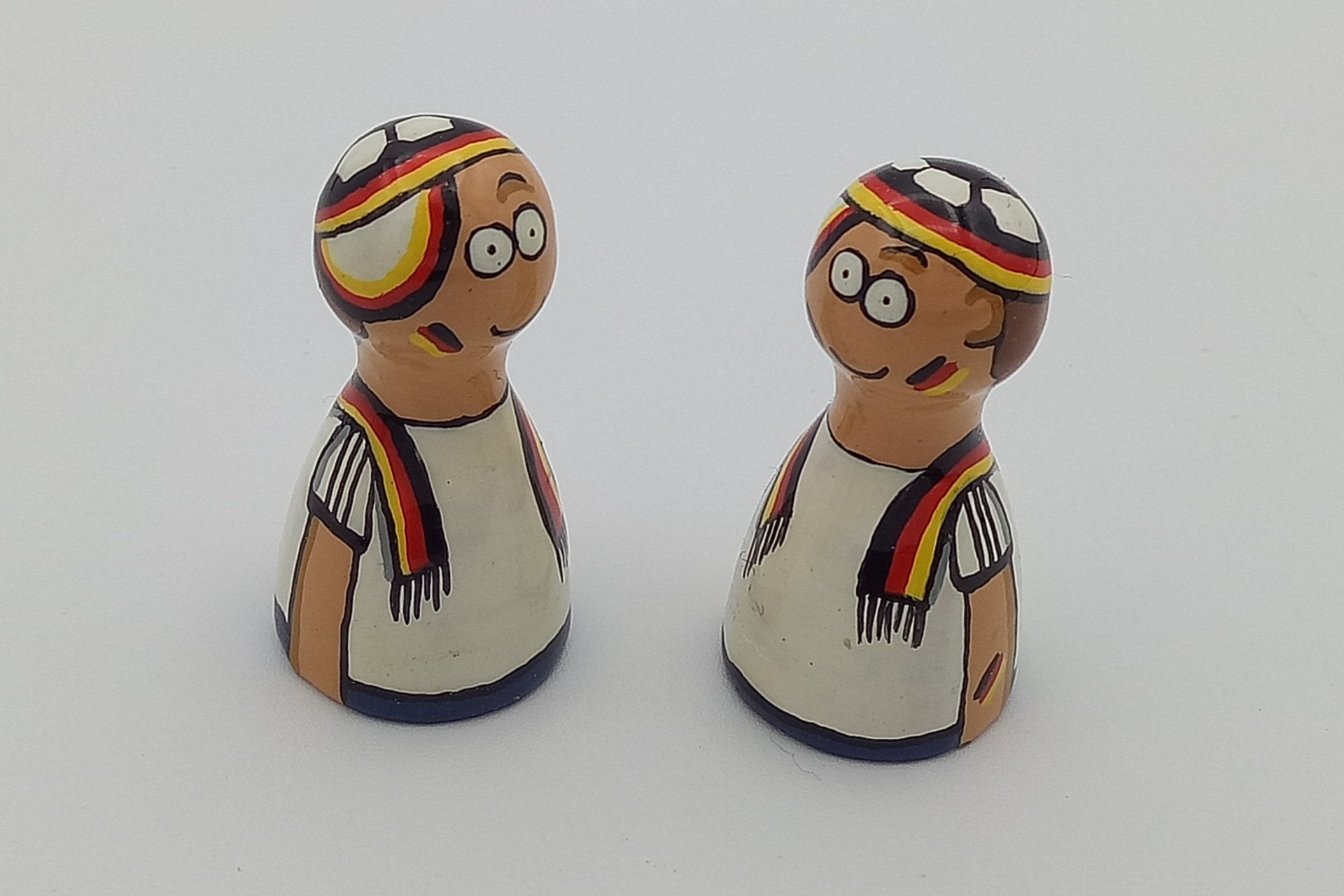 Handpainted pawns - Soccer fan