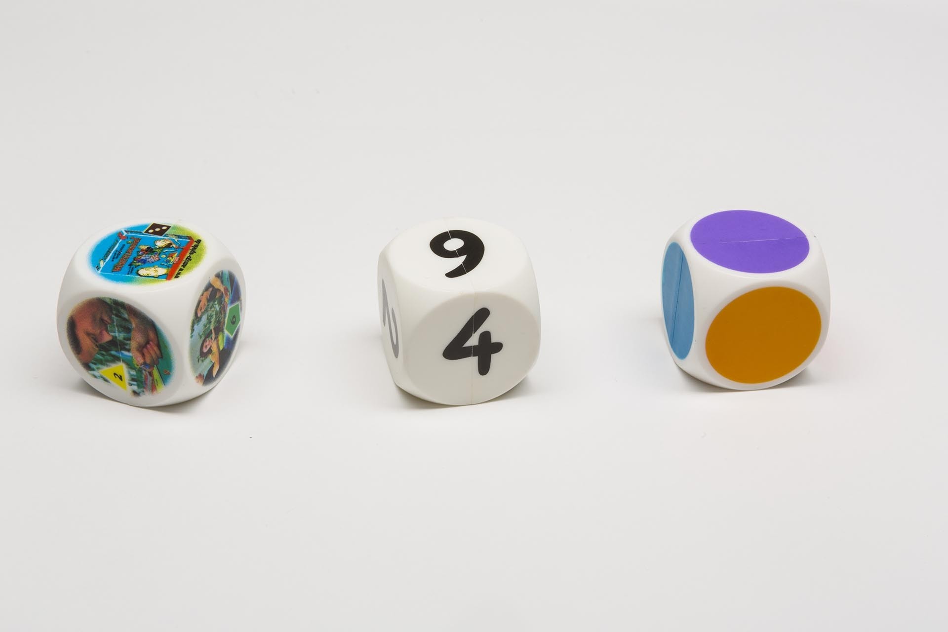 Individual dice (plastic)