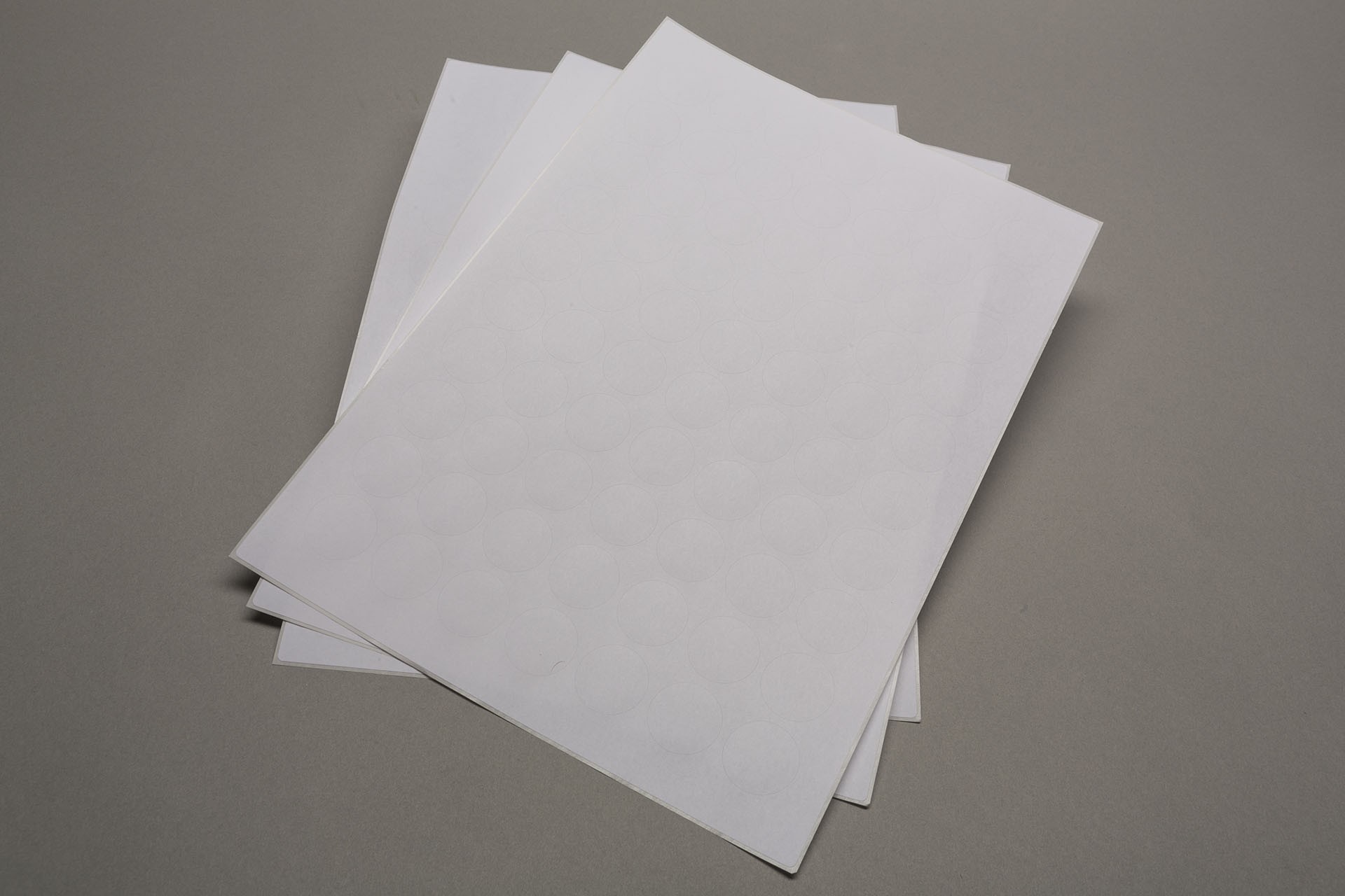 Labels for discs with 25 mm diameter