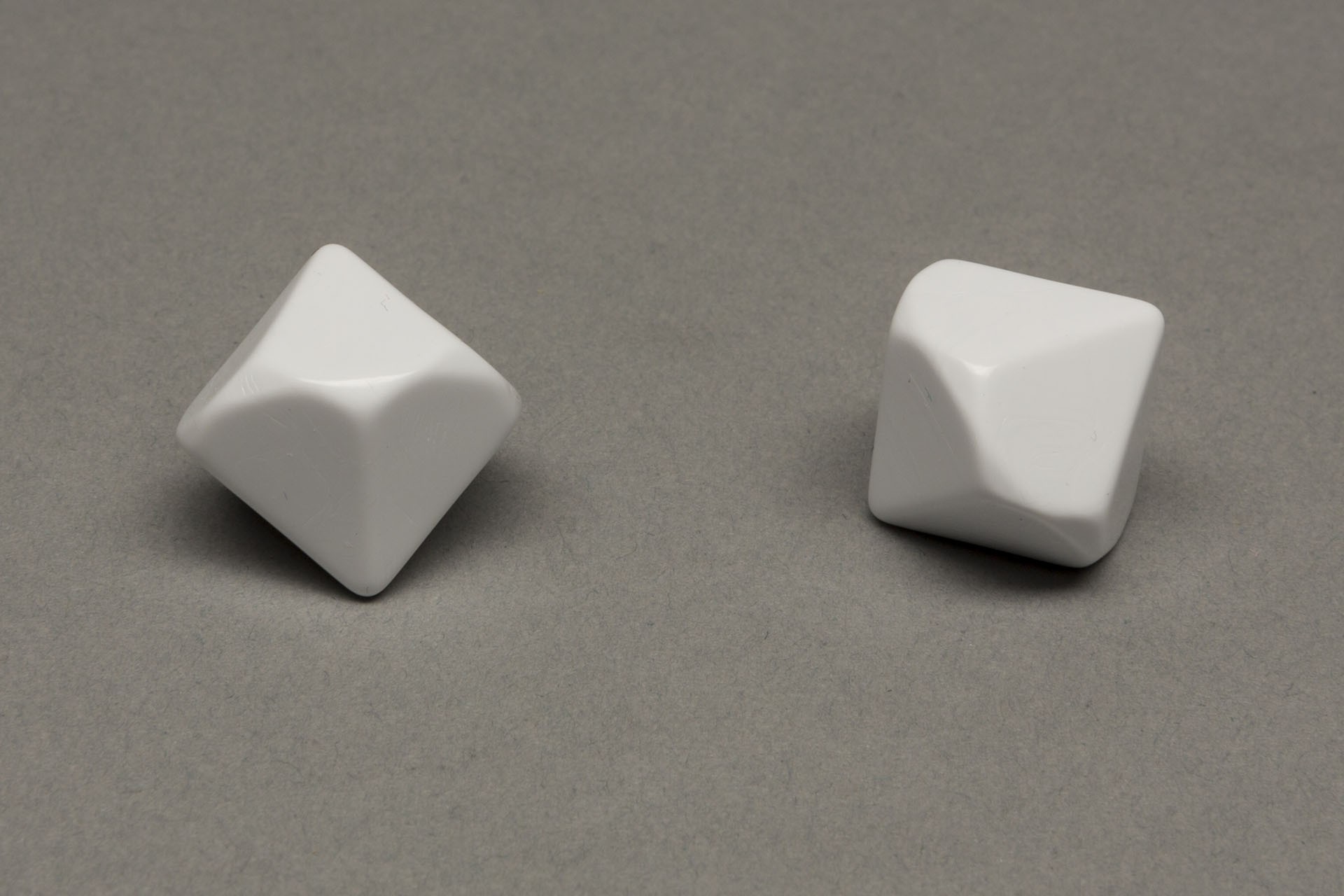10-sided blank dice small