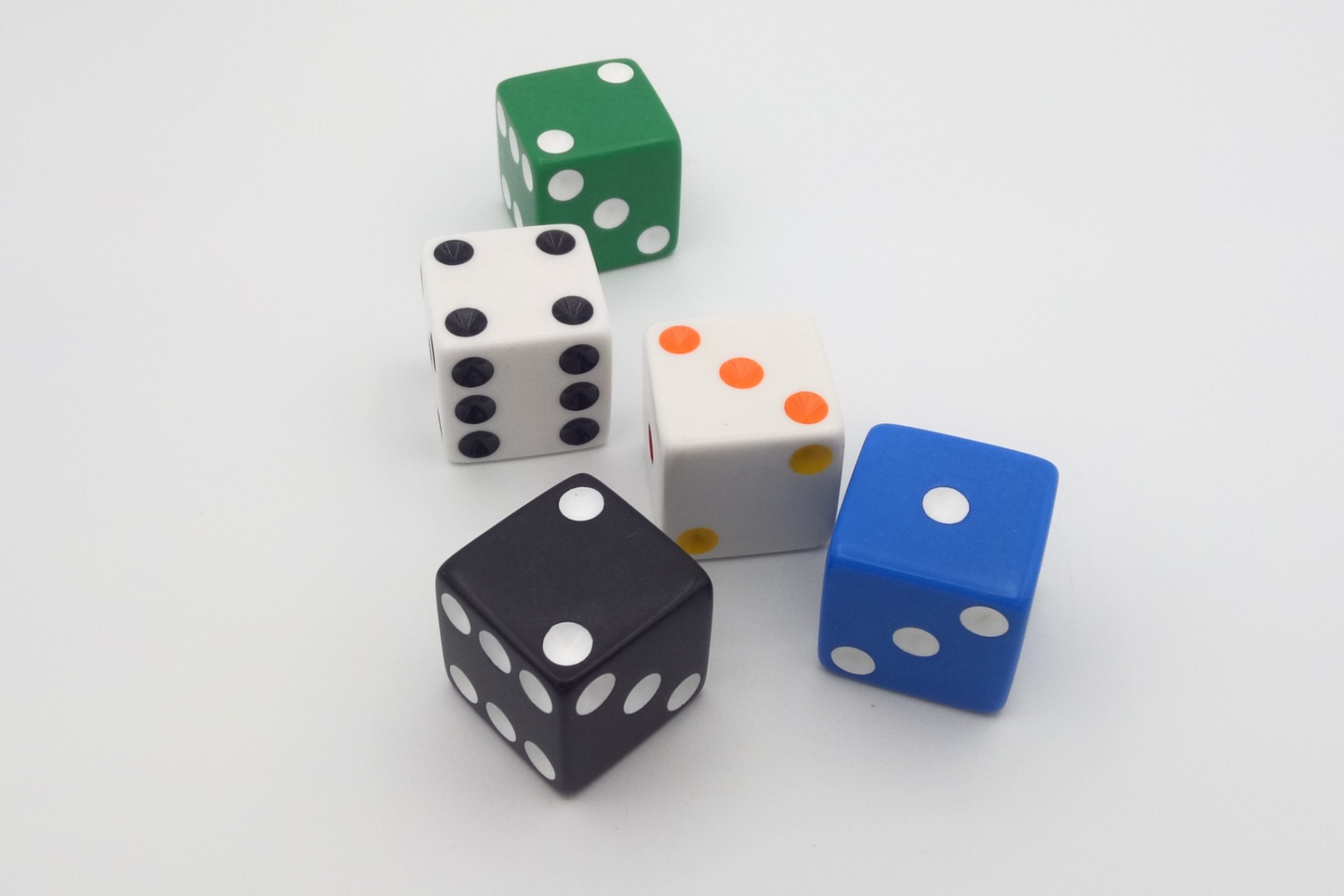 Plastic dice 25 mm (dots)