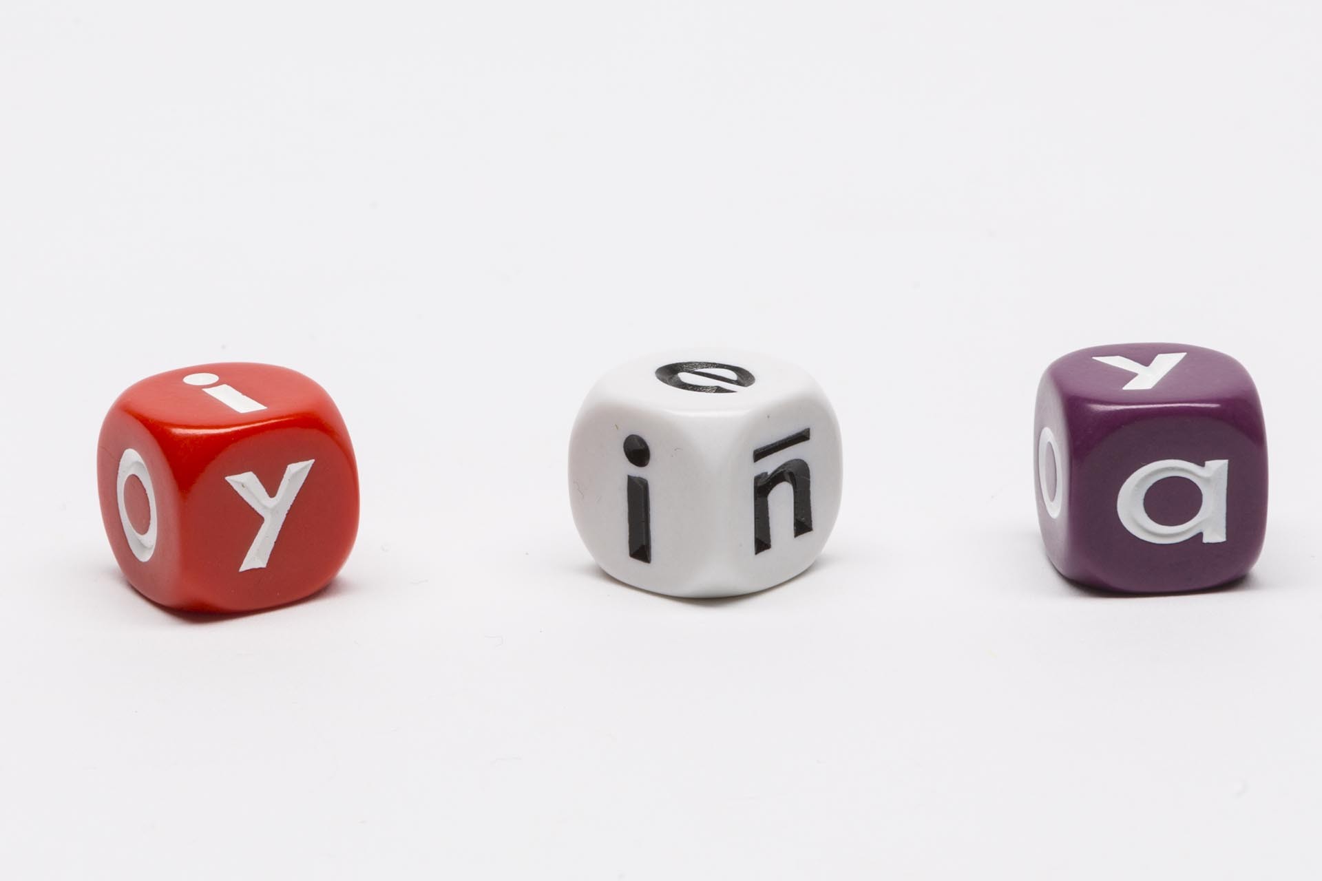 Letter dice vowels