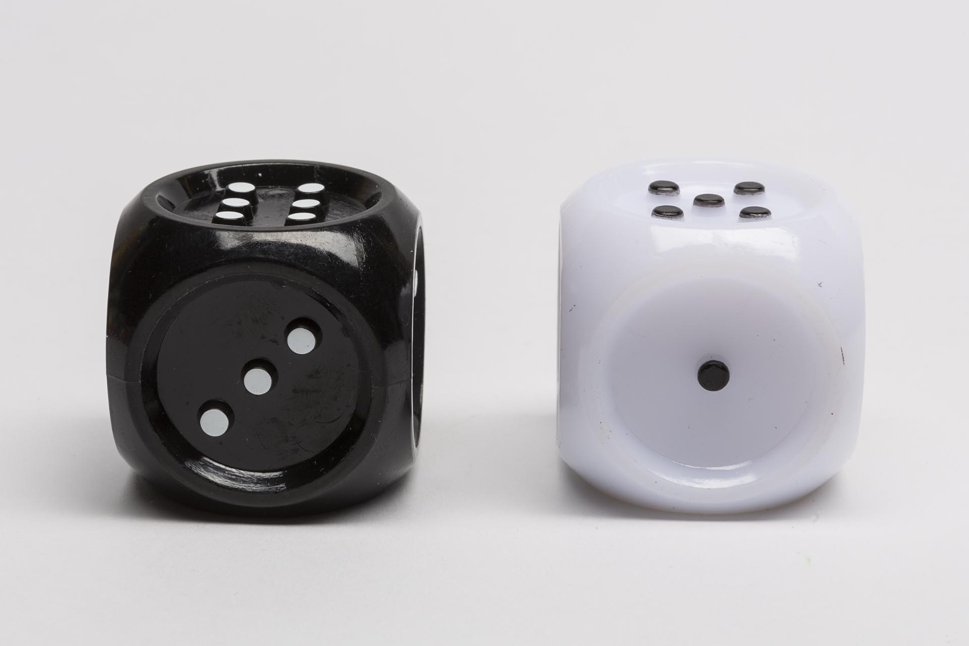 Tactile dice