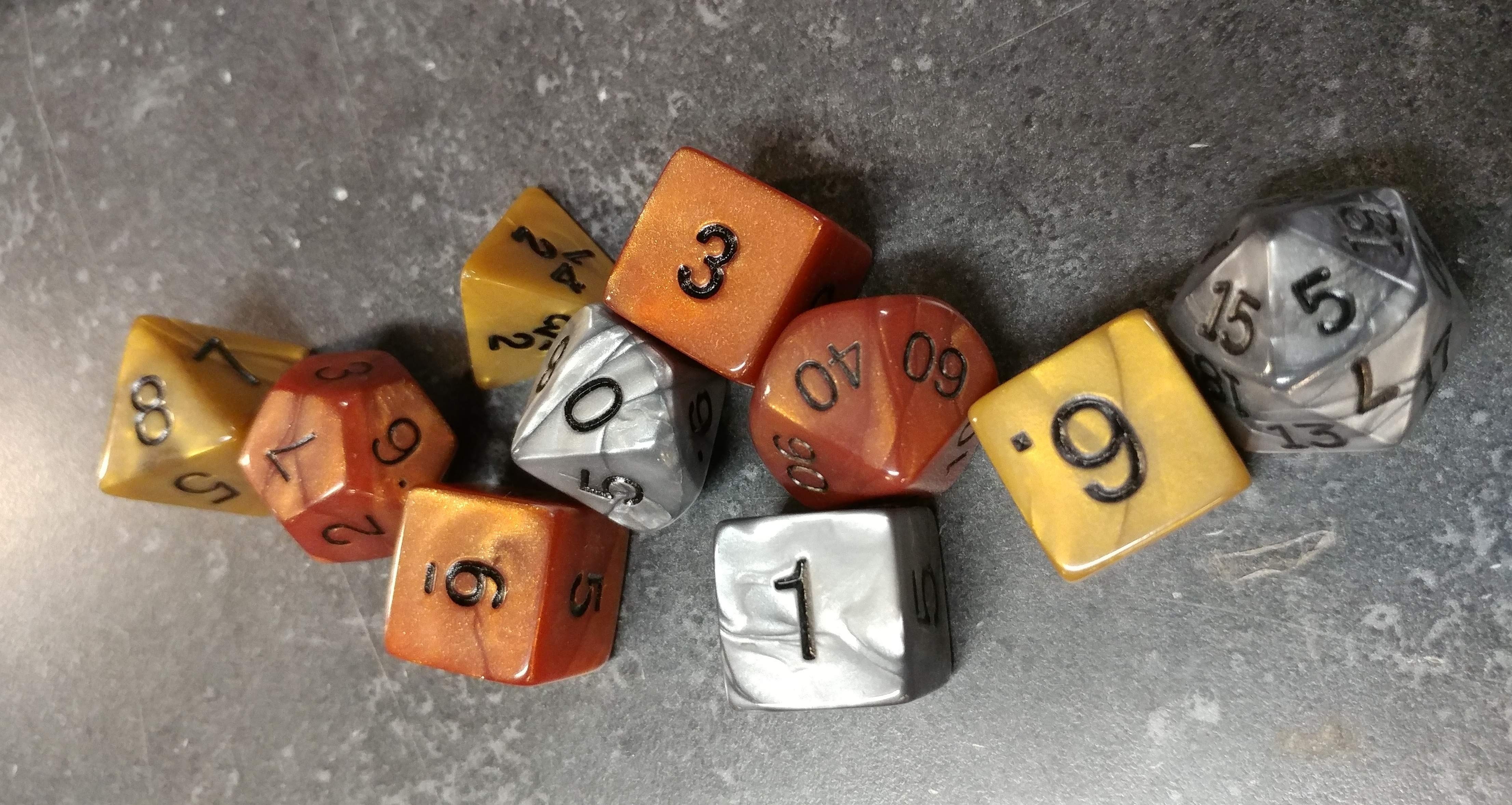Dice gold-silver-bronze