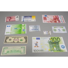 Individual game money (bank notes)